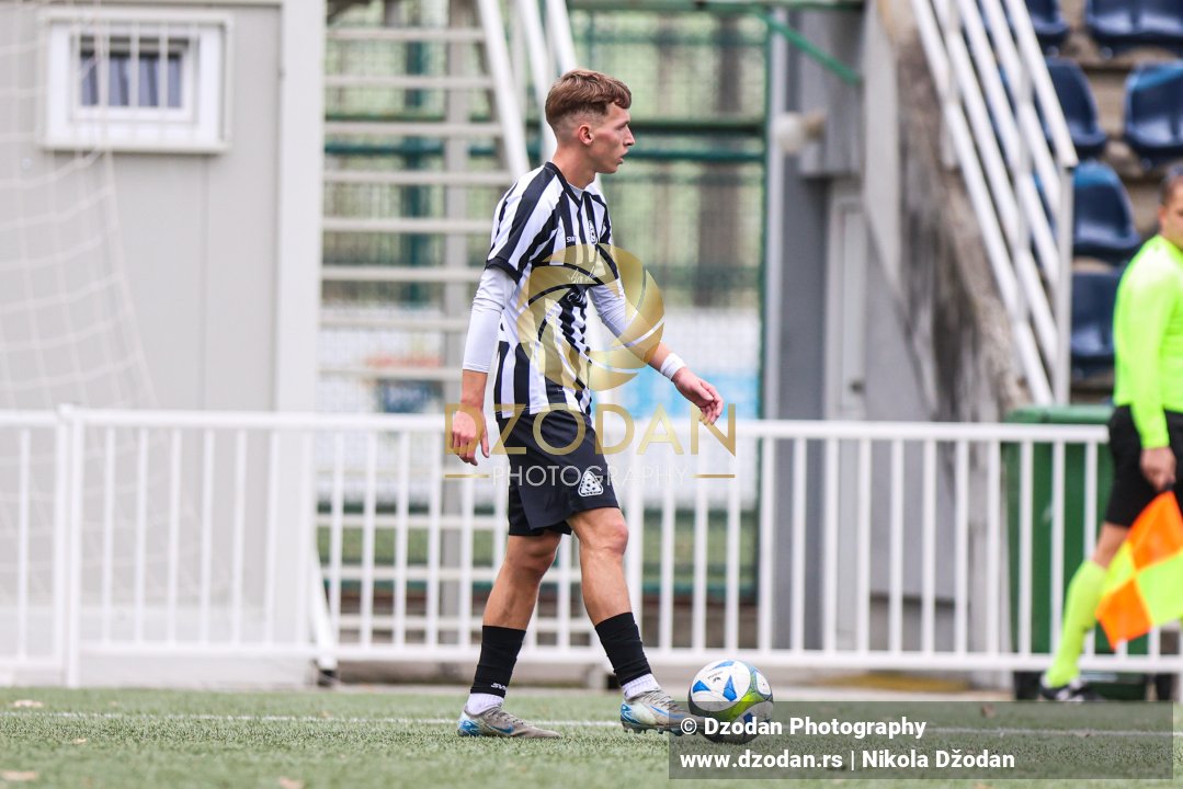 FK Brodarac - FK Prva Iskra 07.11. Srpska Liga Beograd – Fotografije | Dzodan Photography